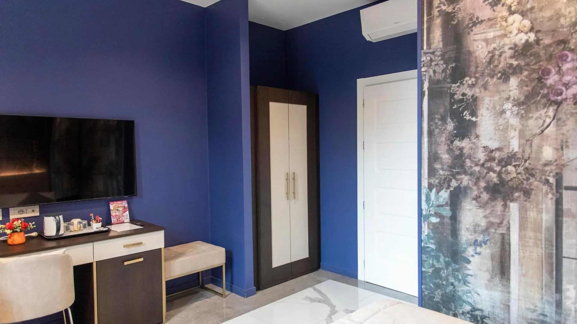 Adelaide Suite Dreams Rome