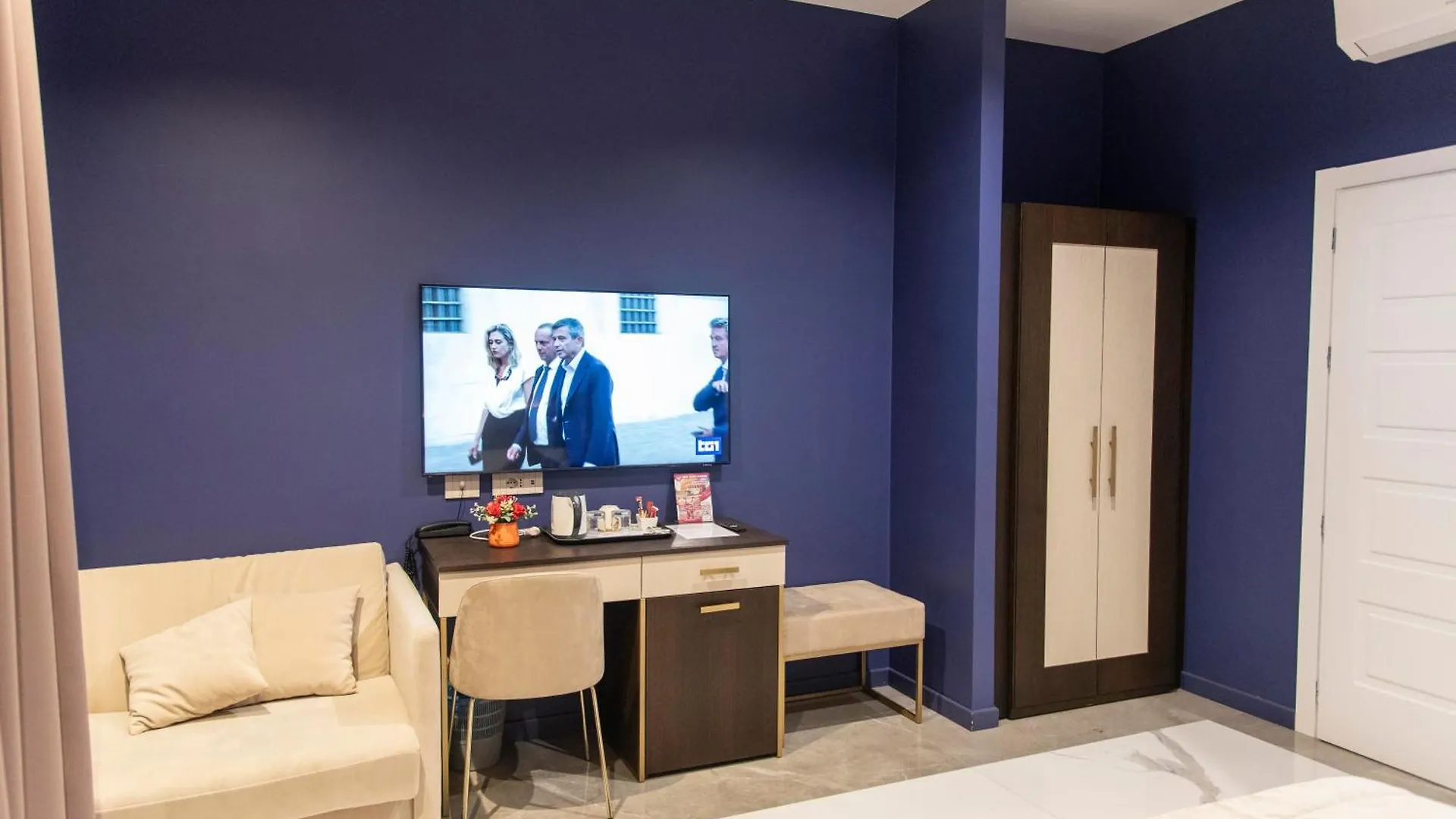 Adelaide Suite Dreams Rome